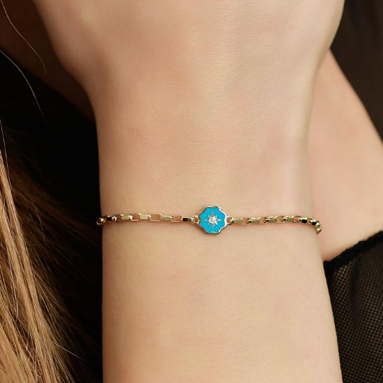 "14 Ayar Altın Mineli Yıldız Desen Bileklik, 2,41 gram tasarımıyla Altın Bileklik kategorisinde, Goldium imzasıyla modern bir görünüm sunar