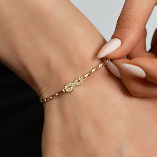 Sonsuzluk Figürlü Taşlı Altın Bileklik 14 Ayar, 2,59 gram ve özenli işçilikle Altın Bileklik’in günlük ve özel kullanıma uygun bir Goldium modelidir.