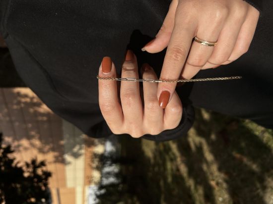 Doç & Ataç Bileklik, 0,92 gram ve özenli işçilikle Altın Bileklik’in günlük ve özel kullanıma uygun bir Goldium modelidir.