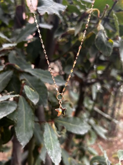 Altın Kelebek Zincirli Yıldız Figürlü Kolye, 1,72 gram ve özenli işçilikle Altın Kolye’in günlük ve özel kullanıma uygun bir Goldium modelidir.