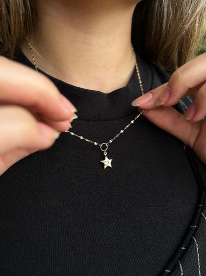 Altın Kelebek Zincirli Yıldız Figürlü Kolye, 1,72 gram ve özenli işçilikle Altın Kolye’in günlük ve özel kullanıma uygun bir Goldium modelidir.
