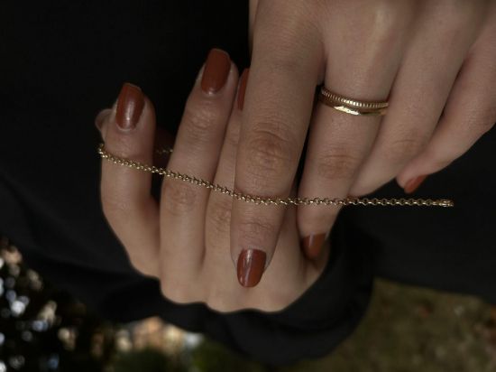 "Düz Doç zincir bileklik, 0,81 gram tasarımıyla Altın Bileklik kategorisinde, Goldium imzasıyla modern bir görünüm sunar