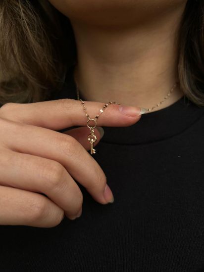 "Kelebek Zincir Kilit Kolye, 1,61 gram, Goldium ustalığı ve Altın Kolye modeli ile uzun ömürlü kullanım sağlar