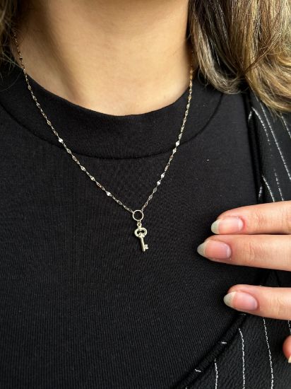 "Kelebek Zincir Kilit Kolye, 1,61 gram, Goldium ustalığı ve Altın Kolye modeli ile uzun ömürlü kullanım sağlar