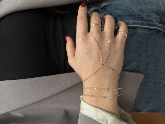 Altın Aynalı Zincirli Şahmeran, 4,38 gram ve özenli işçilikle Altın Şahmeran’in günlük ve özel kullanıma uygun bir Goldium modelidir.
