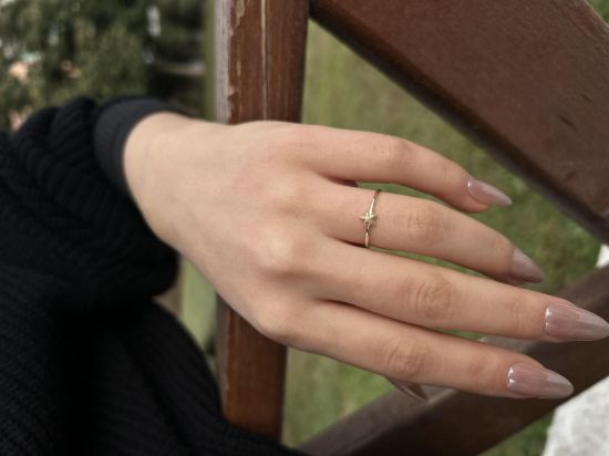 "14 Ayar Altın Deniz Yıldızı Yüzük, 0,85 gram, Goldium ustalığı ve Ebru Sever Türk'ün Favorileri modeli ile uzun ömürlü kullanım sağlar